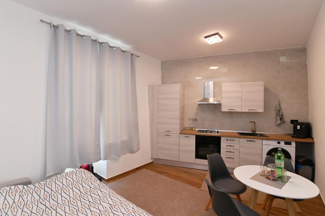 Tyson Apartman Rijeka Apartment Luaran gambar